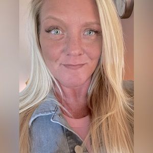 Meet your Posher, Kendra